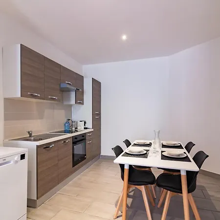 Moderne Et Elegant Quartier Saint-jean 2 Lägenhet *